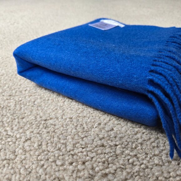 NWOT Christian Berg Wool Cashmere Fringe Scarf Royal Blue - Picture 10 of 13